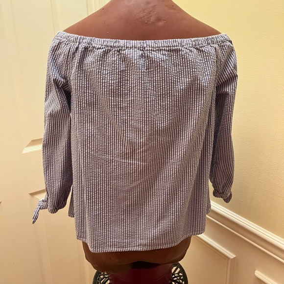 Seersucker top - Picture 2 of 2